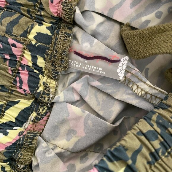 Free People Zephyr Printed Pants Olive Green Animal Print Combo NWOT Size Small - Picture 4 of 4